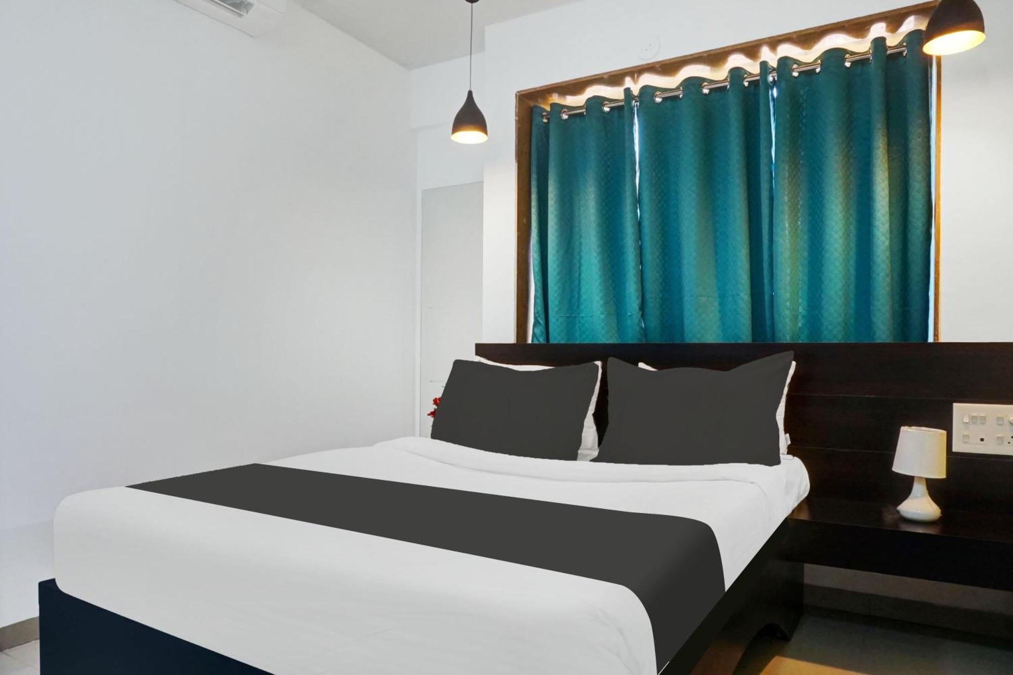 Super Aarambh Exotica Hotel Meribel Village Bagian luar foto